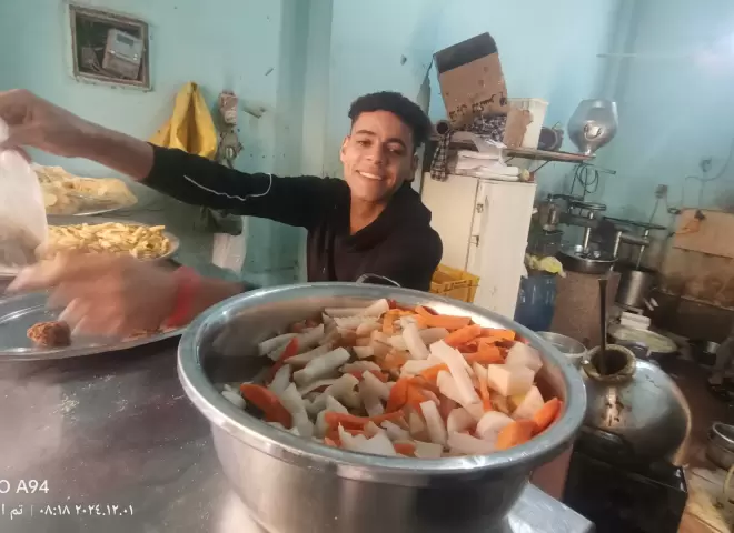 مطاعم الفول والطعمية.. دفء الوطن وأمنه القومي في طبق شعبي