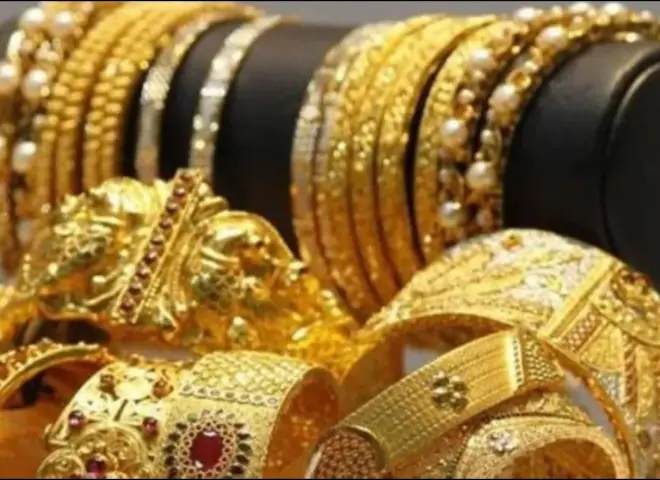 أسعار الذهب في العراق اليوم الجمعة 15/8/2025 بالدينار العراقي والدولار الأمريكي
