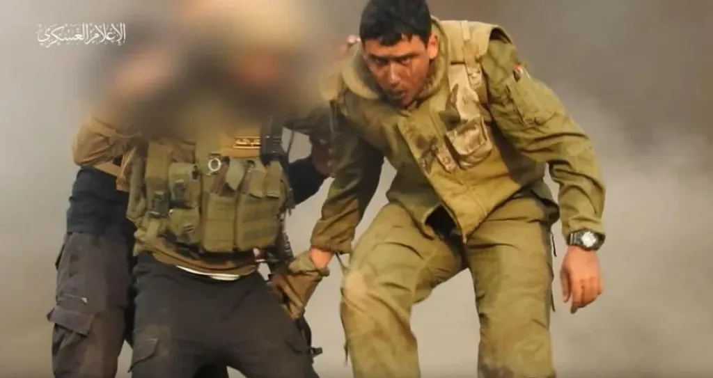 عاجل .. كتائب القسام: أسرنا 4 جنود إسرائيليين في كمين حي الزيتون