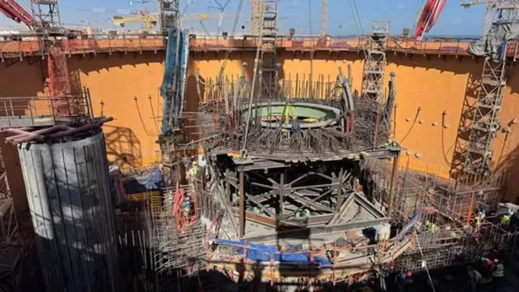 إنجاز هندسي مصري جديد في محطة الضبعة.. الانتهاء من تركيب جملون الدعم الحلقي بالوحدة الأولى