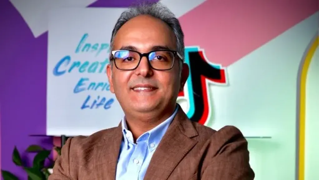 وائل عزت: تقنيات حديثة لمحتوى آمن في تيك توك.. وشراكة بافتتاح المتحف... وائل عزت: تقنيات حديثة لمحتوى آمن في تيك توك.. وشراكة بافتتاح المتحف المصري الكبير