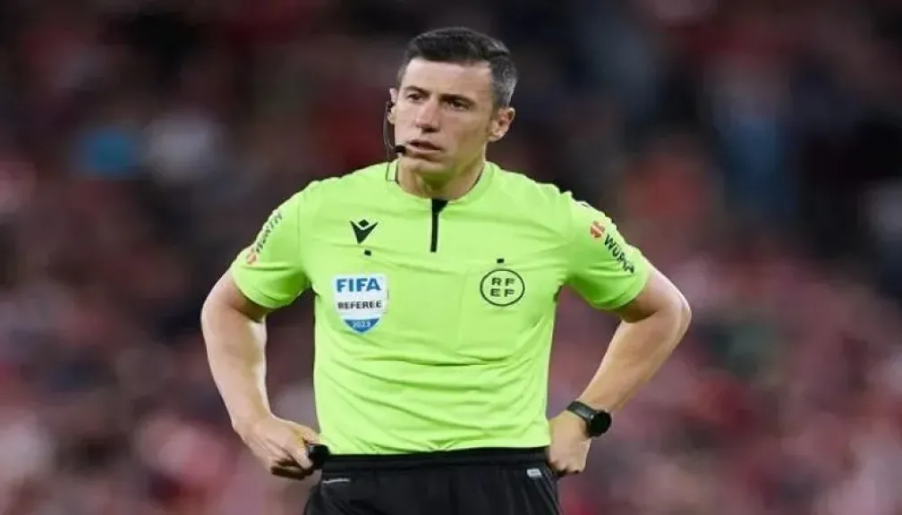 من هو حكم مباراة برشلونة وريال مدريد في كلاسيكو الأرض اليوم بالدوري... من هو حكم مباراة برشلونة وريال مدريد في كلاسيكو الأرض اليوم بالدوري الإسباني؟