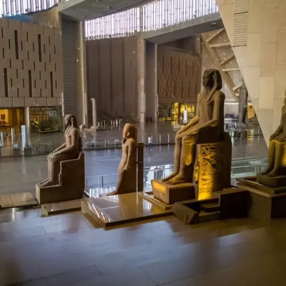 متى افتتاح المتحف المصري الكبير