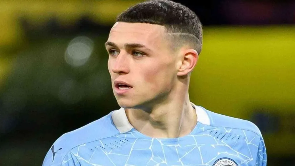 بعد ترويج منشورات مزيفة عن إصابة ابنته بالسرطان ووفاة ابنه.. فيل فودين يلجأ للقضاء