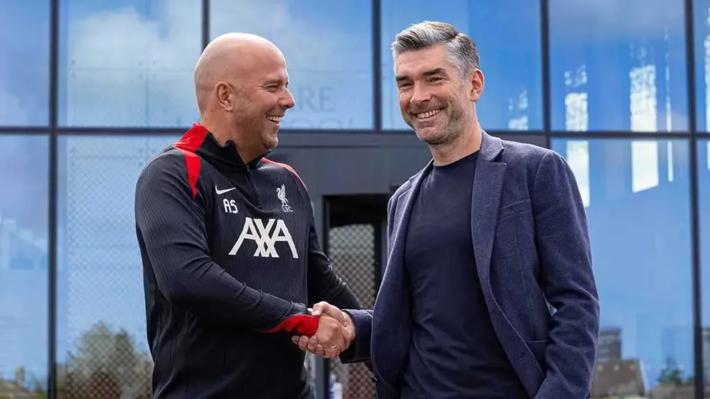 ريتشارد هيوز مع آرني سلوت