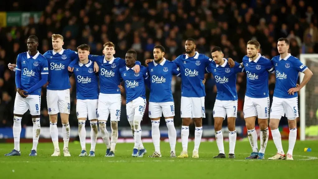 القنوات الناقلة لمباراة إيفرتون ضد سندرلاند في الدوري الإنجليزي اليوم والتوقيت