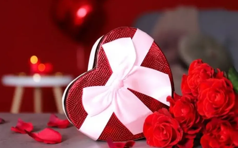 متى عيد الحب 2025؟ إليك موعد الاحتفال وأجمل الرسائل الرومانسية لتبادلها بين الأحباب والأصدقاء