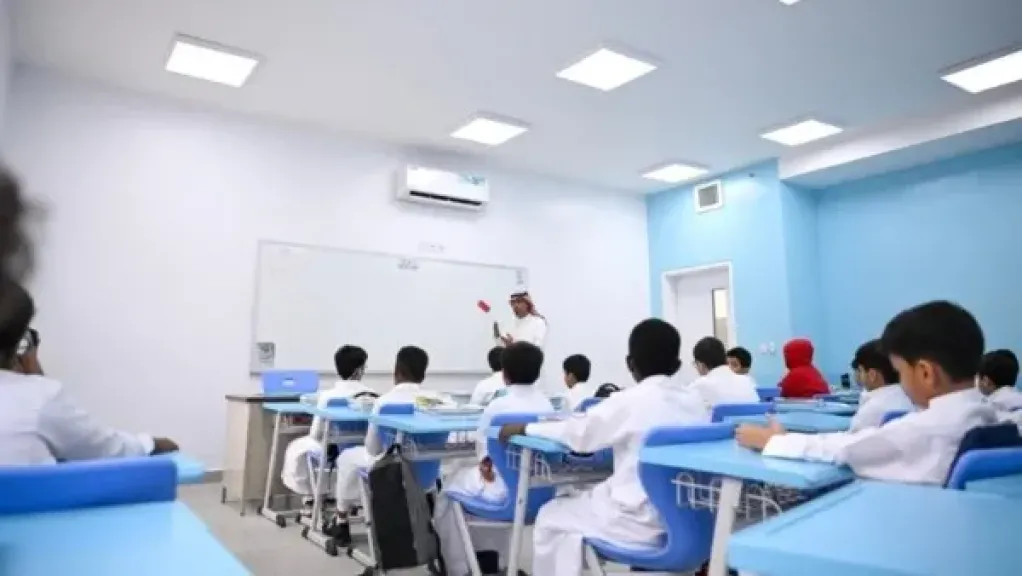 ما هو سبب ايقاف معلم مصري بالرياض؟ تفاصيل صادمة