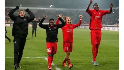 الموعد والقنوات الناقلة لمباراة سيلتك الإسكتلندي ضد ميتيلاند الدنماركي في الدوري الأوروبي