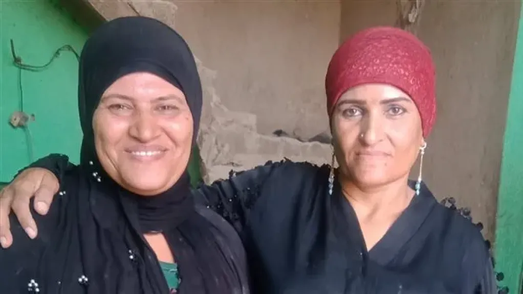شربات وهويدا.. سيدتان في مهنة المحارة يتحدّين قسوة الحياة بمصر
