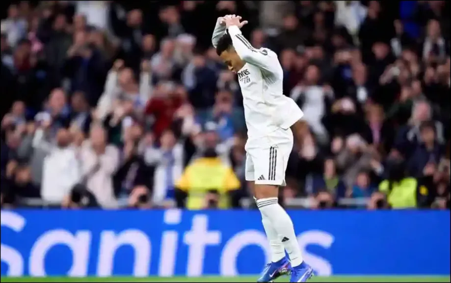 مبابي يحسم صراع العمالقة.. النجم الفرنسي يتفوق على ميسي ورونالدو