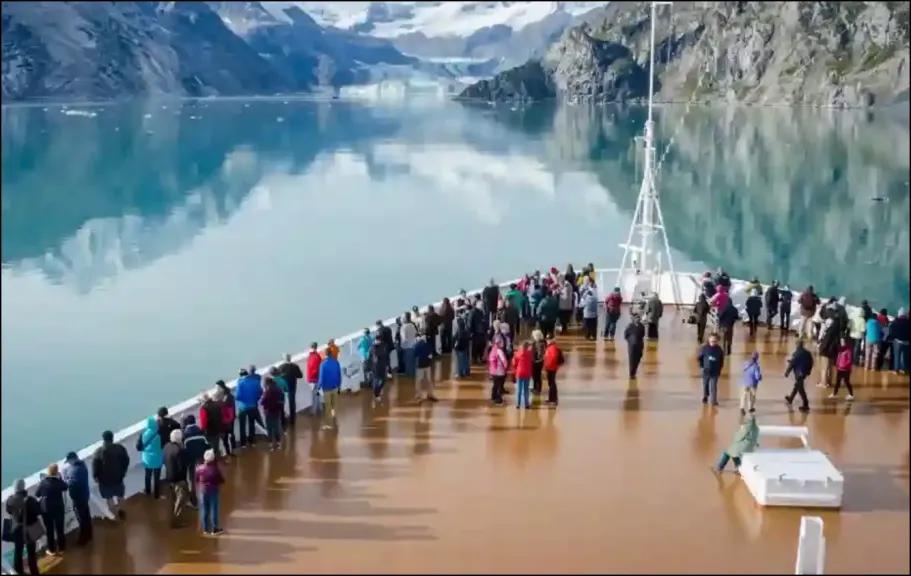 شمس لا تغيب .. النهار القطبي 71 يومًا من الضوء المتواصل في أقصى الشمال (ما السر؟)