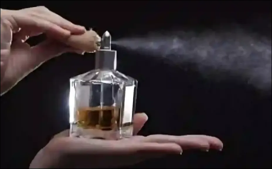 دراسة طبية تحذر: العطور تهدد صحتنا بتفاعلات كيميائية خطيرة وغير مرئية