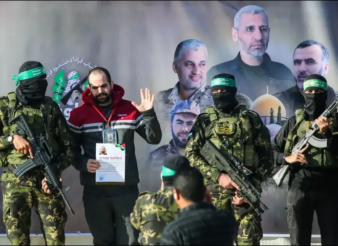 صحفي إسرائيلي: حشدنا مليون جندي وآلاف الدبابات والطائرات ولم نهزم حماس