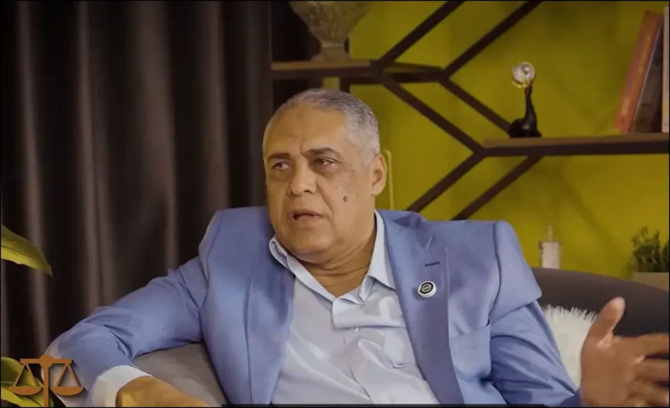 من شوارع سوهاج إلى دهاليز العدالة.. حكايات اللواء خالد الشاذلي التي تكشف الوجه الإنساني لعالم الجريمة