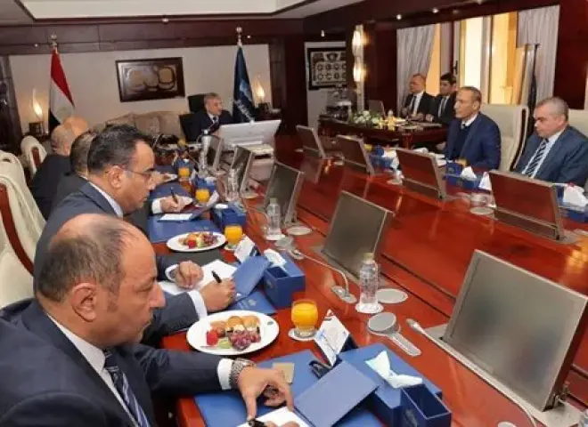 مؤشرات إيجابية تبشر بتعافي حركة الملاحة بقناة السويس (تقرير)