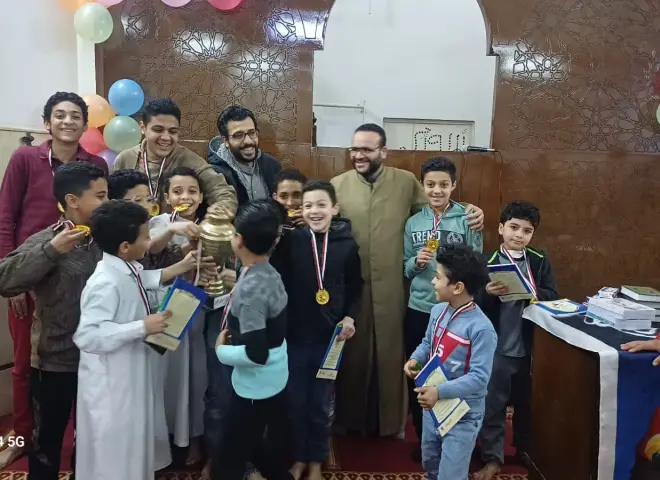 مسجد البقلي بالمرج.. كيف يصنع الشيخ ثروت محمد نموذجًا لجيل متوازن نفسيًا واجتماعيًا؟