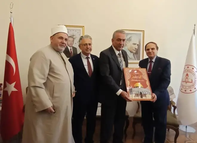 الأمين العام لرابطة الجامعات الإسلامية يبحث مع المستشار التعليمي التركي بالقاهرة تعزيز التعاون مع الجامعات التركية
