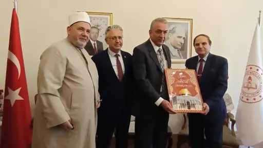 الأمين العام لرابطة الجامعات الإسلامية يبحث مع المستشار التعليمي التركي بالقاهرة تعزيز التعاون مع الجامعات التركية