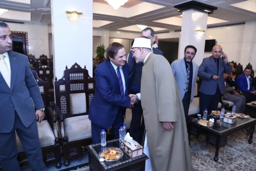 الأمين العام لرابطة الجامعات الإسلامية يشيد بدور الأزهر في رعاية الطلاب الوافدين خلال احتفالية تكريم الفائزين بمسابقة ”مئذنة الأزهر” للشعر العربي