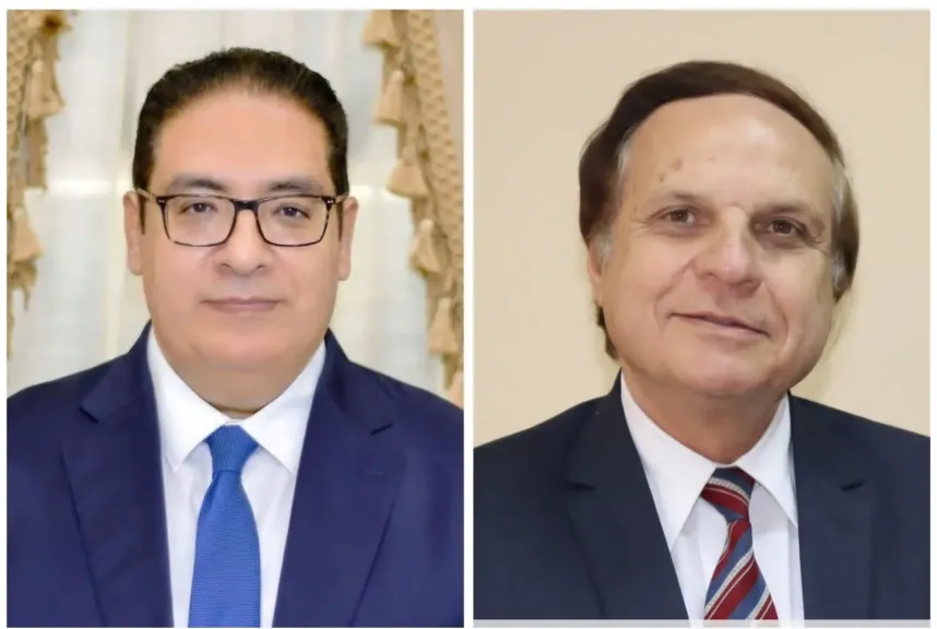 جامعة القاهرة تهنئ الأمين العام لرابطة الجامعات الإسلامية لنيله الدكتوراه الفخرية من جامعة ”باشن العالمية” بأمريكا
